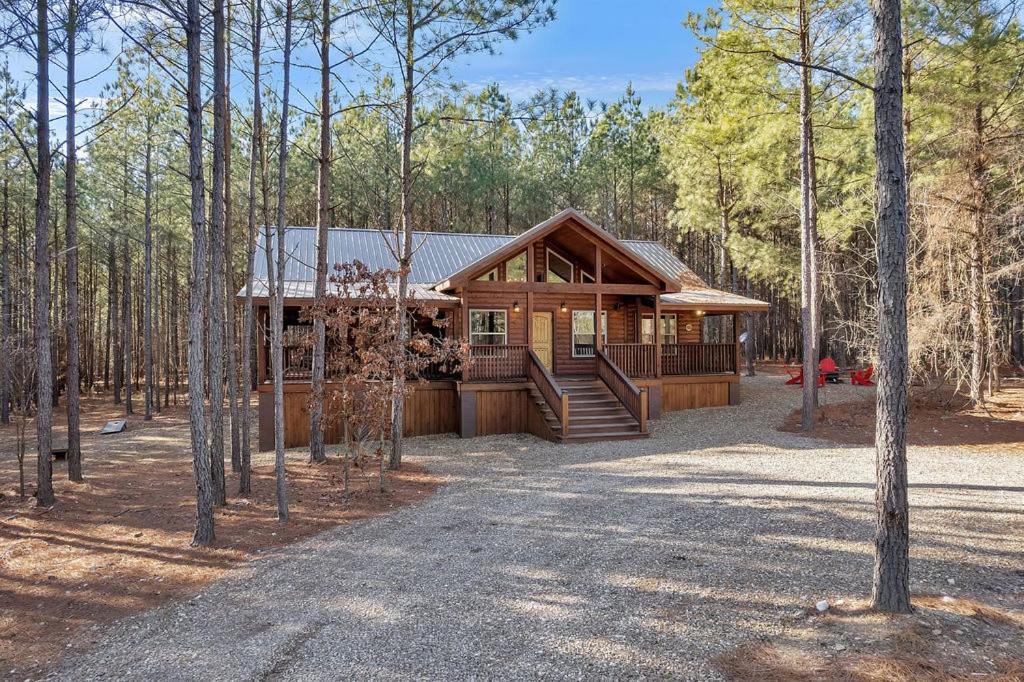 Large Luxury 2Br Cabin W Hot Tub Double Trouble Was Designed For Fun Comfort And Memories Minutes From Buzzling Hochatown And Beautiful Beaver Bend State Park 브로큰보우 외부 사진